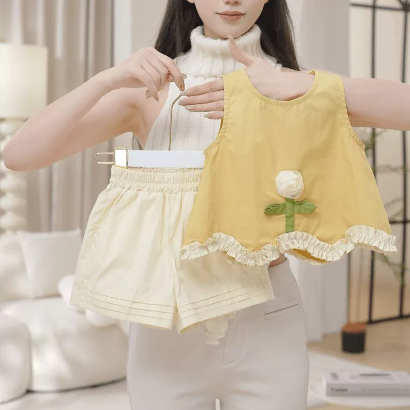 女童上衣荷叶袖