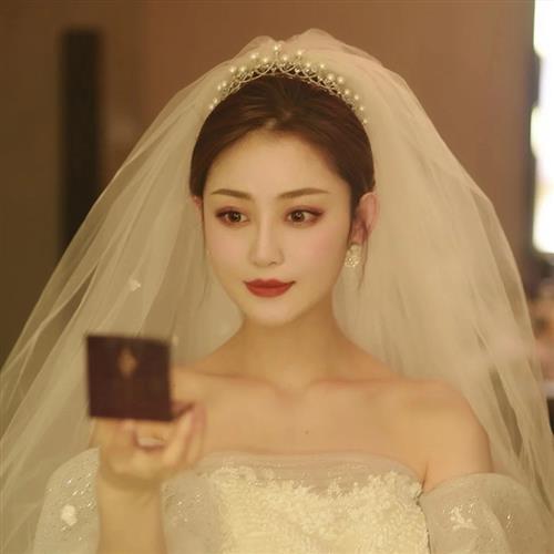 头纱新娘主婚纱皇冠三件套