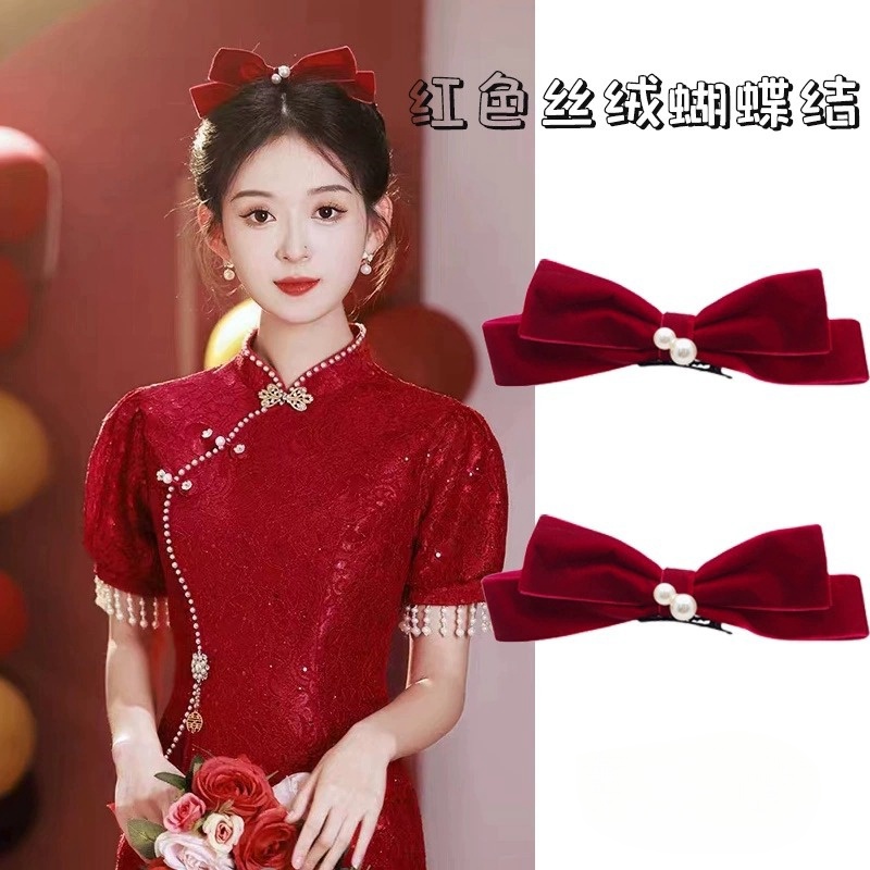 红色蝴蝶结发饰结婚