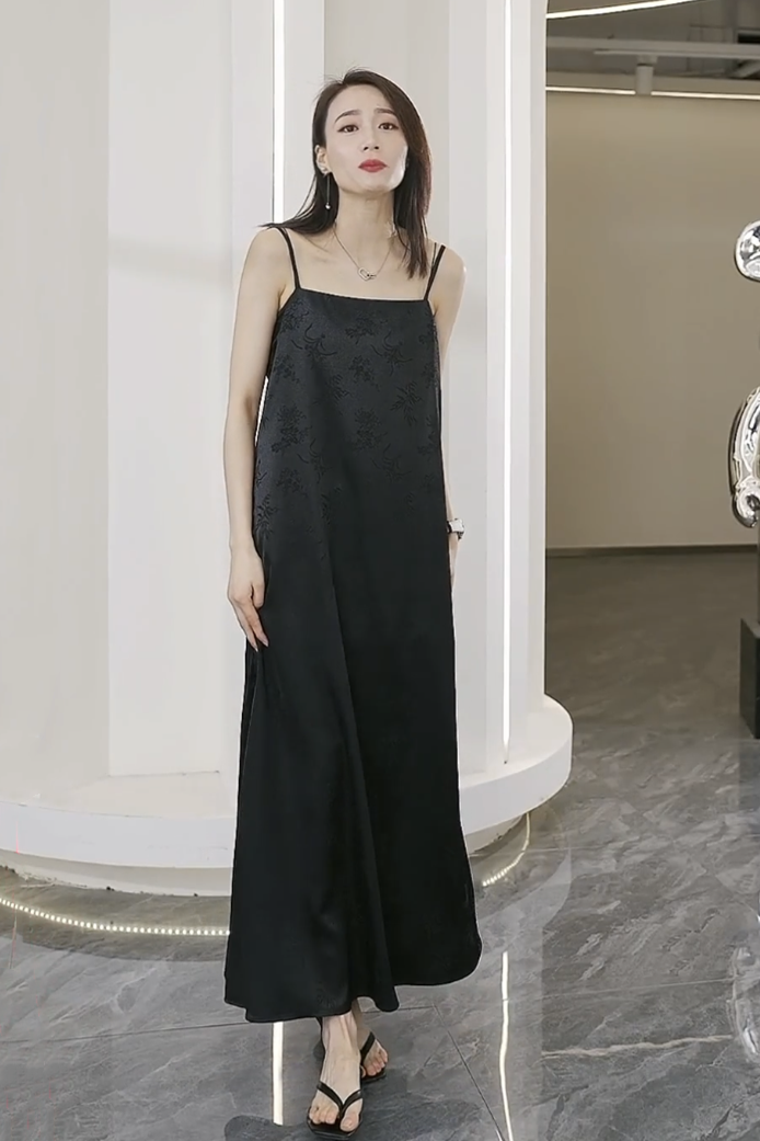 连衣裙女夏高级感长裙显瘦