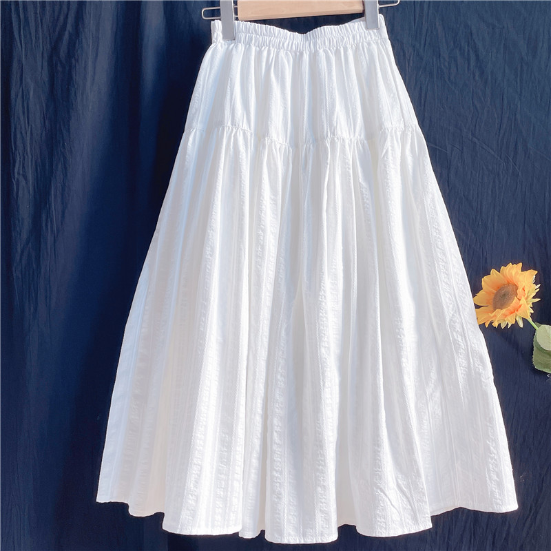 白色长款半身裙夏