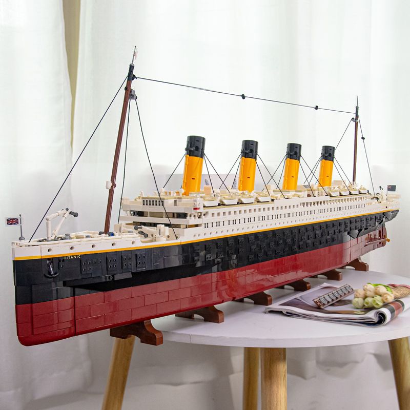 泰坦尼克号模型拼装乐高积木玩具男孩