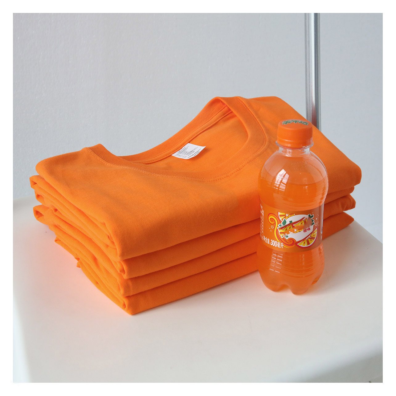 橙色t恤男纯棉