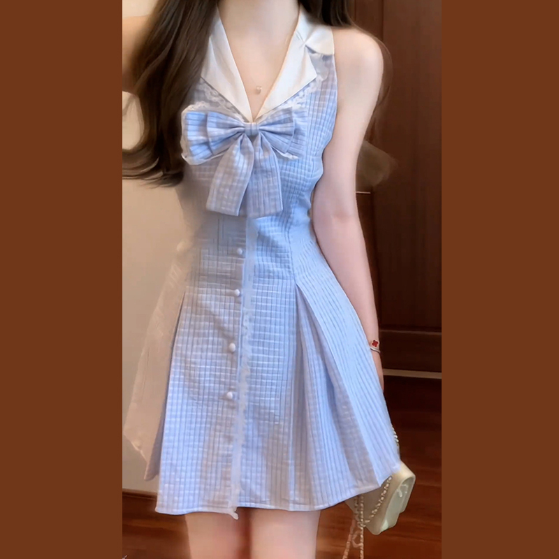 蓝色格纹裙套装