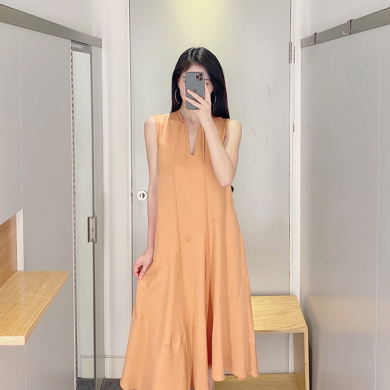 橙色连衣裙夏季